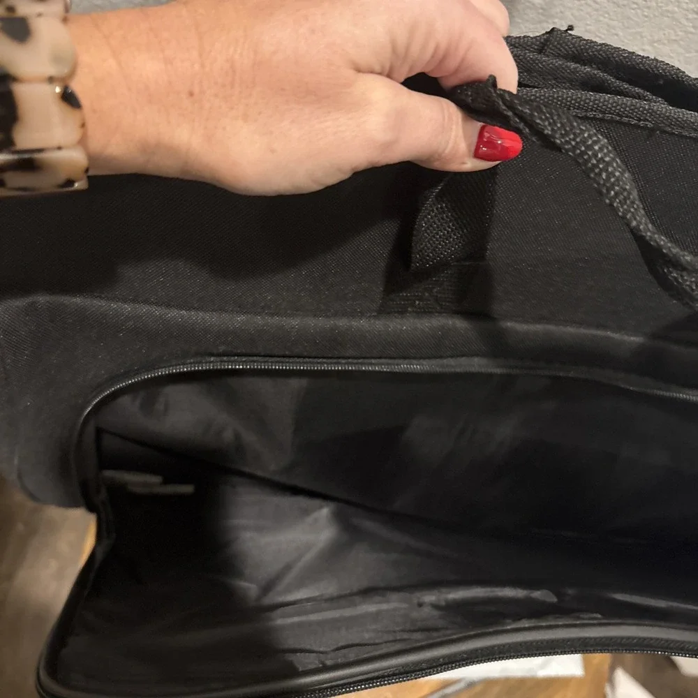American Tourister Black Suit Garment Bag 22